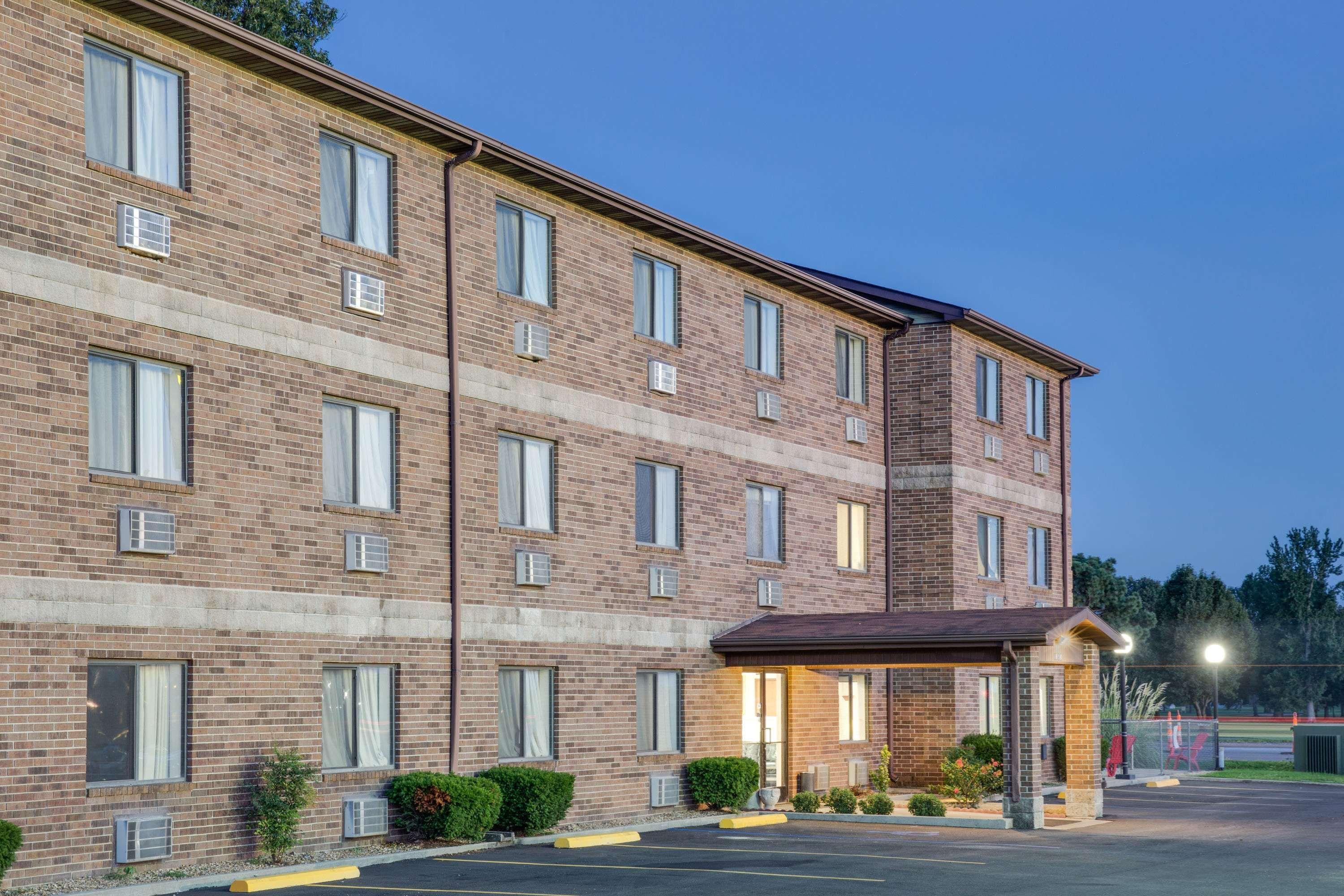 Motel Super 8 By Wyndham Kennett Exterior foto